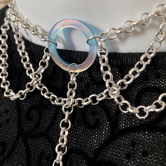 🥀Multi-chain, moon and circle choker. Silver chains. Iridescent quarter moon - Picture 4 of 16